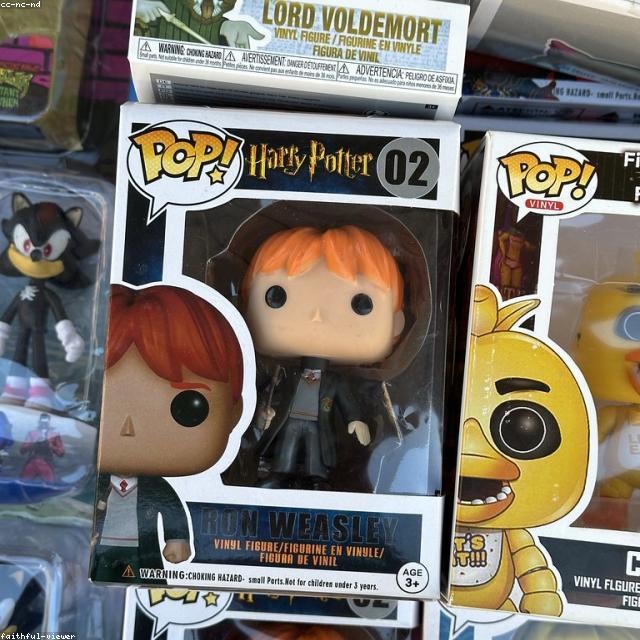 Cardinal Funko Pop Exclusive Putih