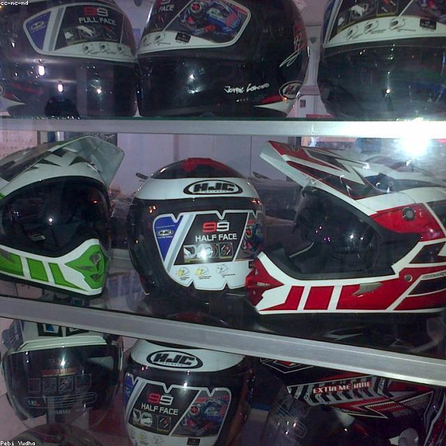 Adidas Helm Full Face New Arrival 128GB